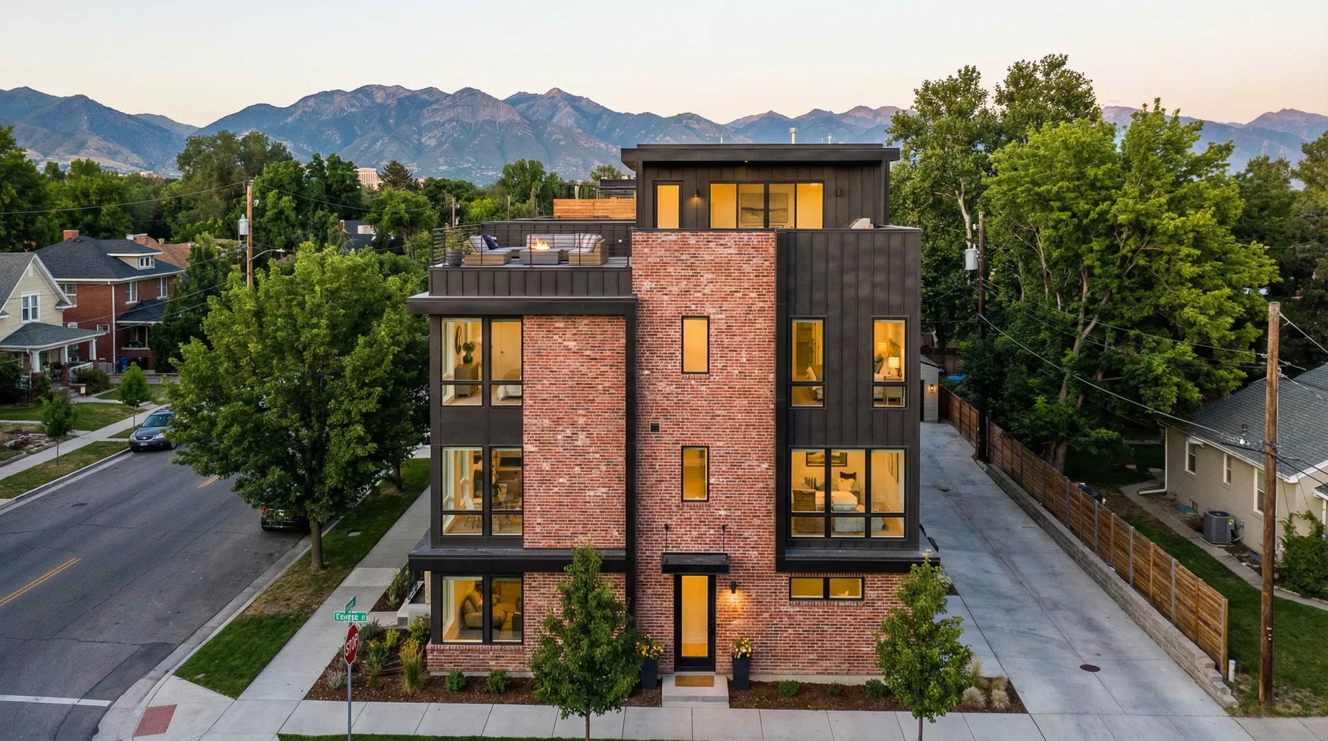 Modern Townhouse Steps from Liberty Park