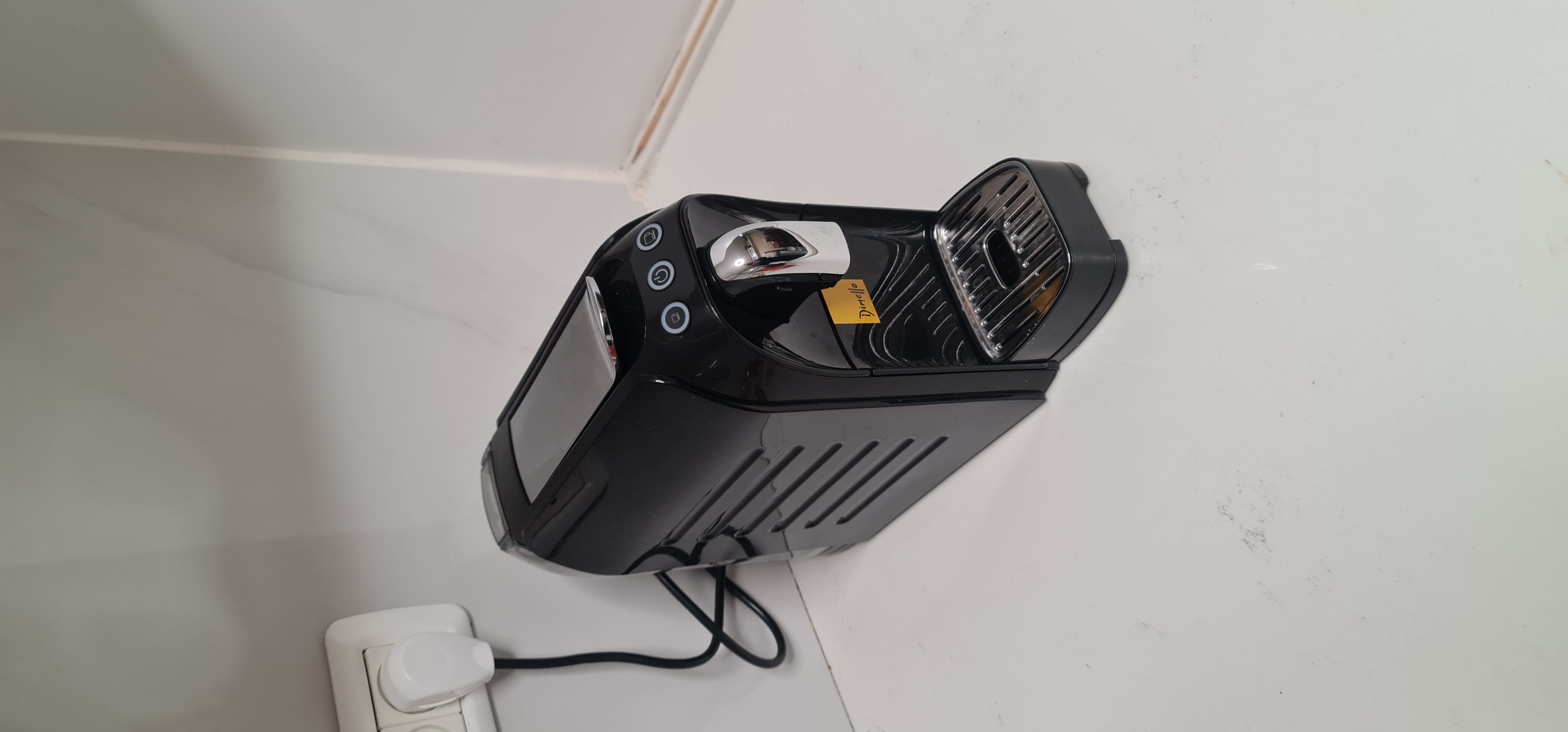 آلة صنع القهوة Dimello