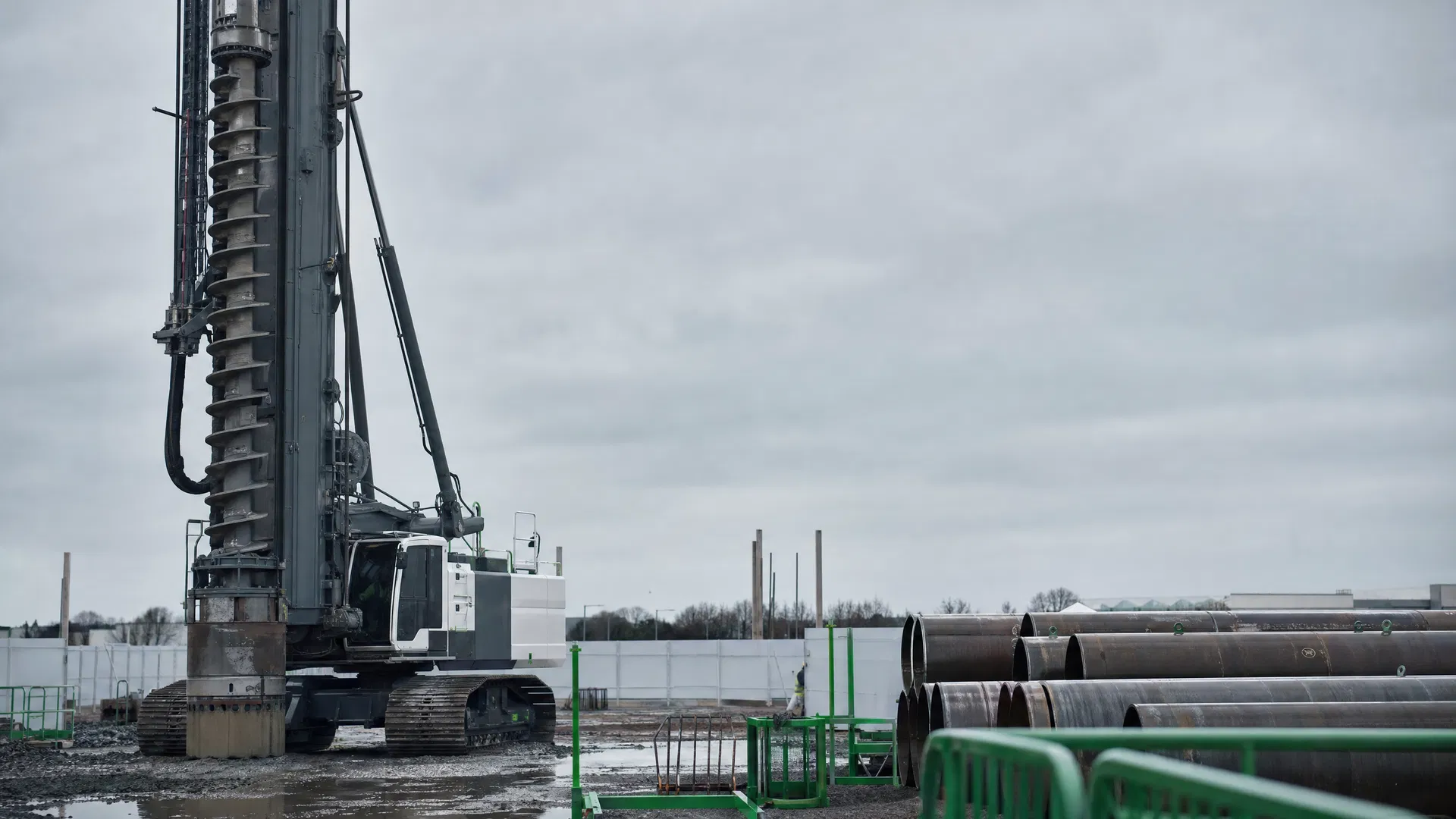 Auger piling application