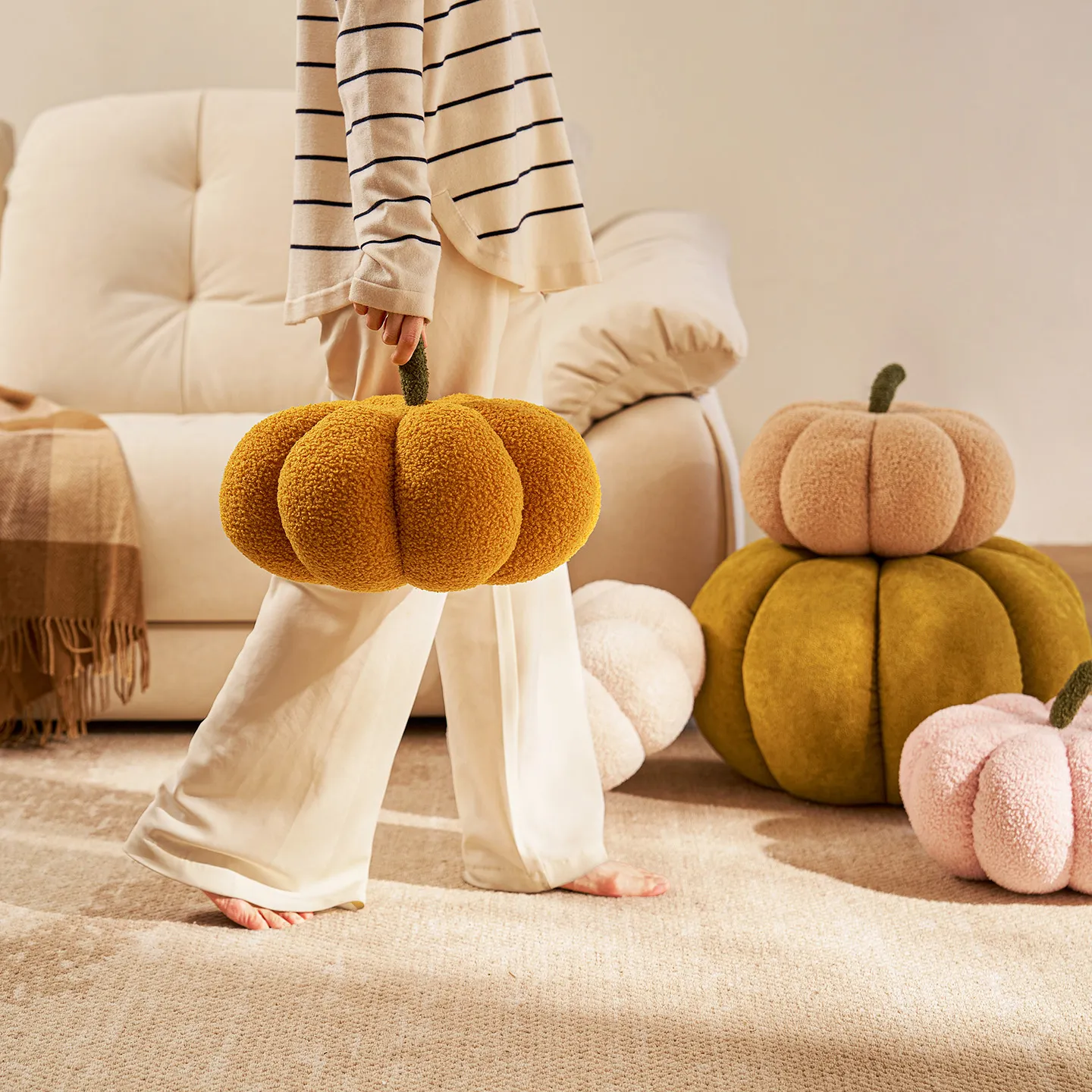 Pumpkin Cushion 1