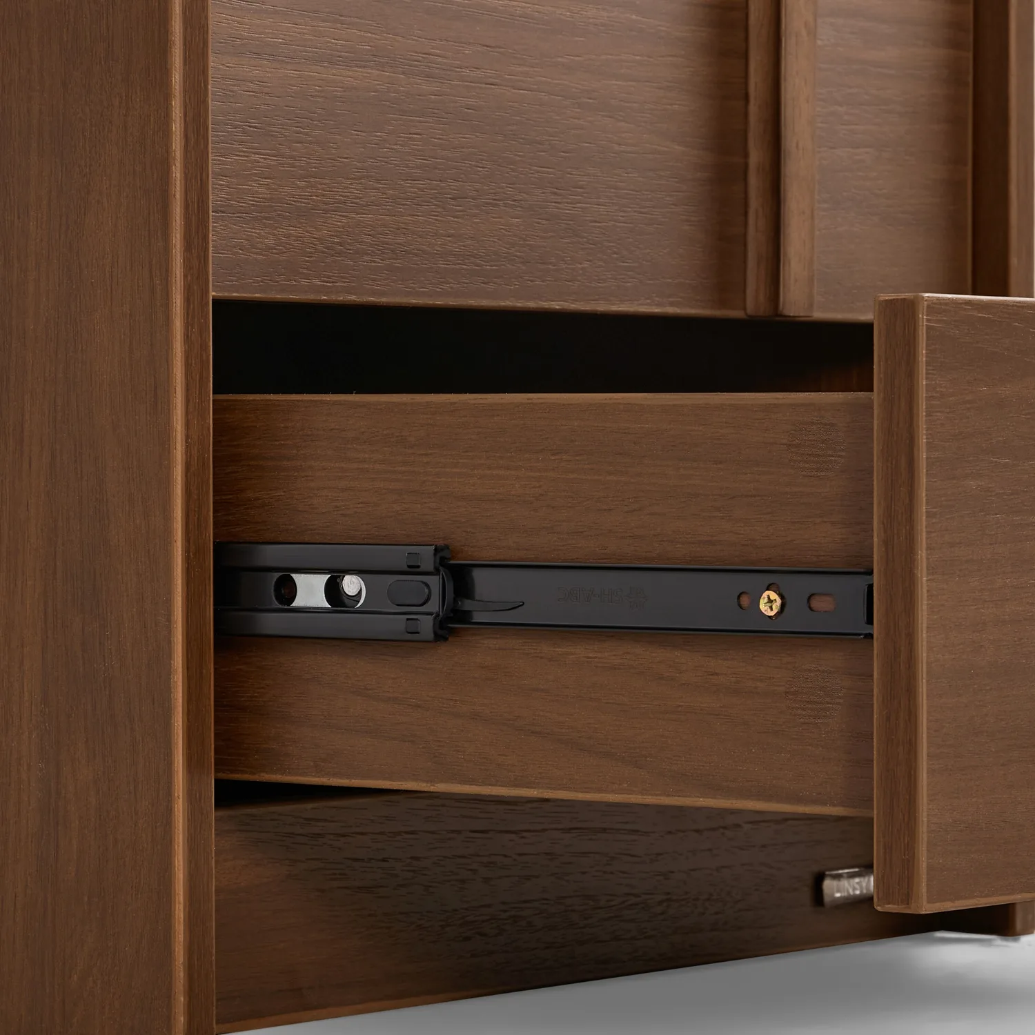 Wayne Timber Bedside set 5