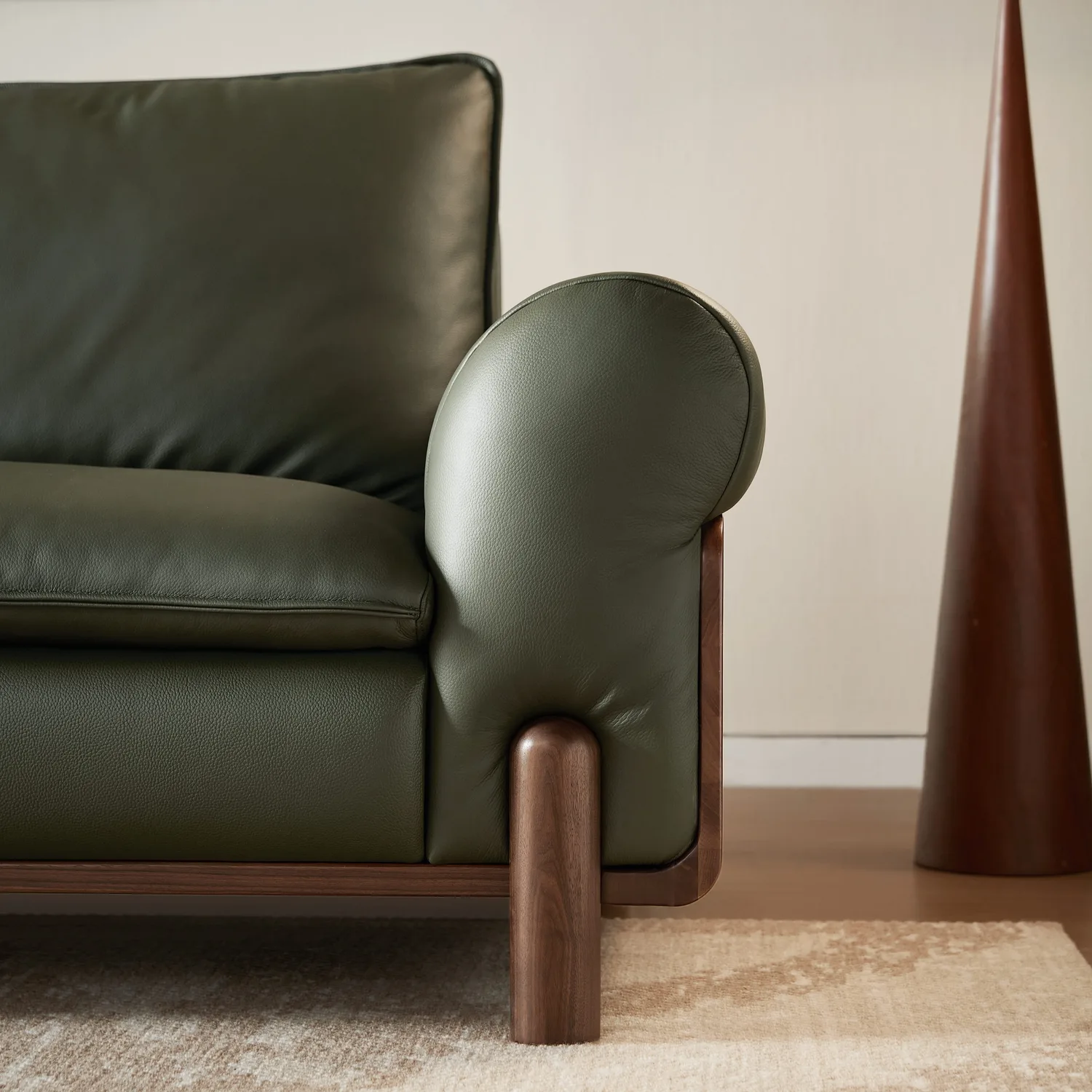 Siena Leather Sofa (Natural Walnut) 7