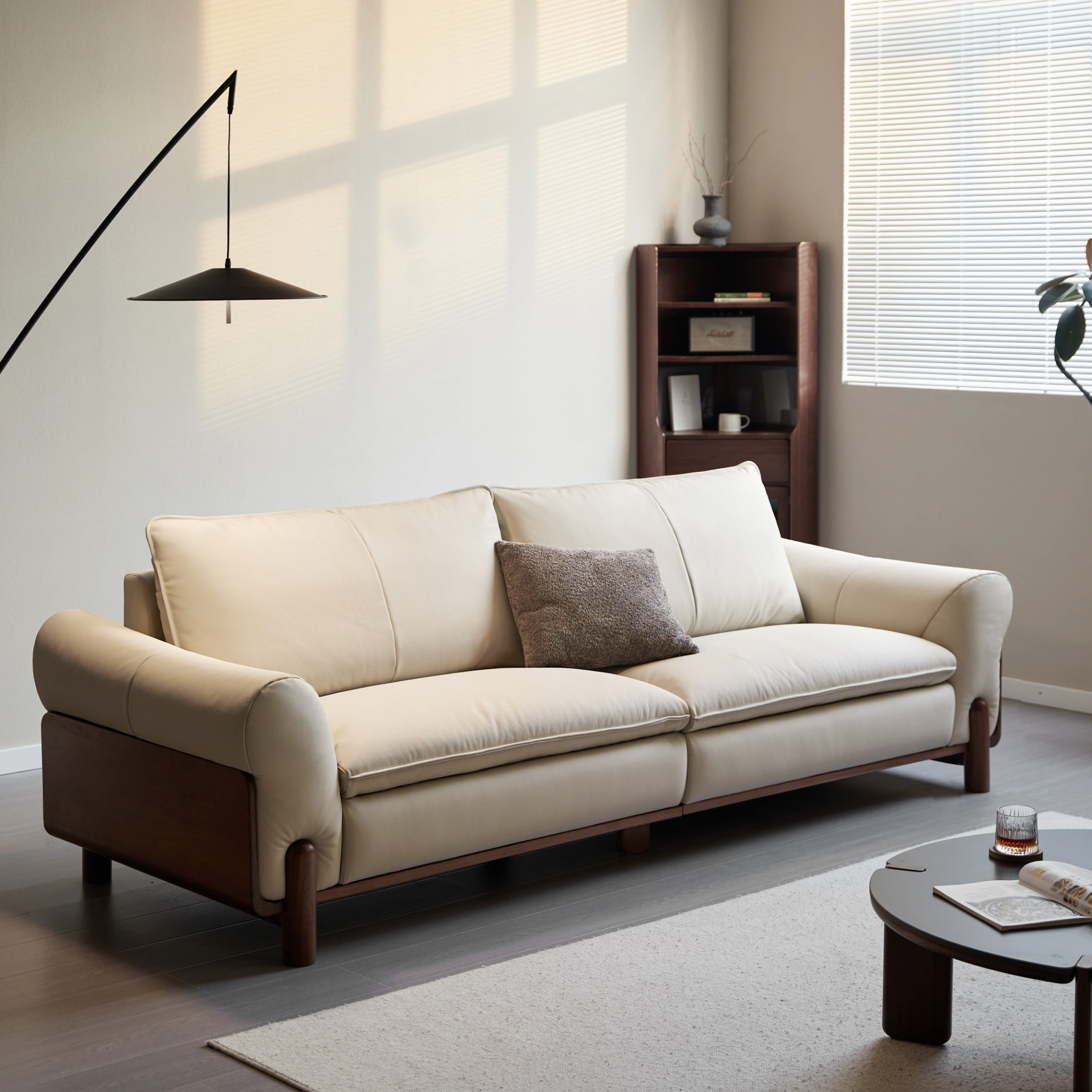 Siena Leather Sofa (Natural Walnut) 16