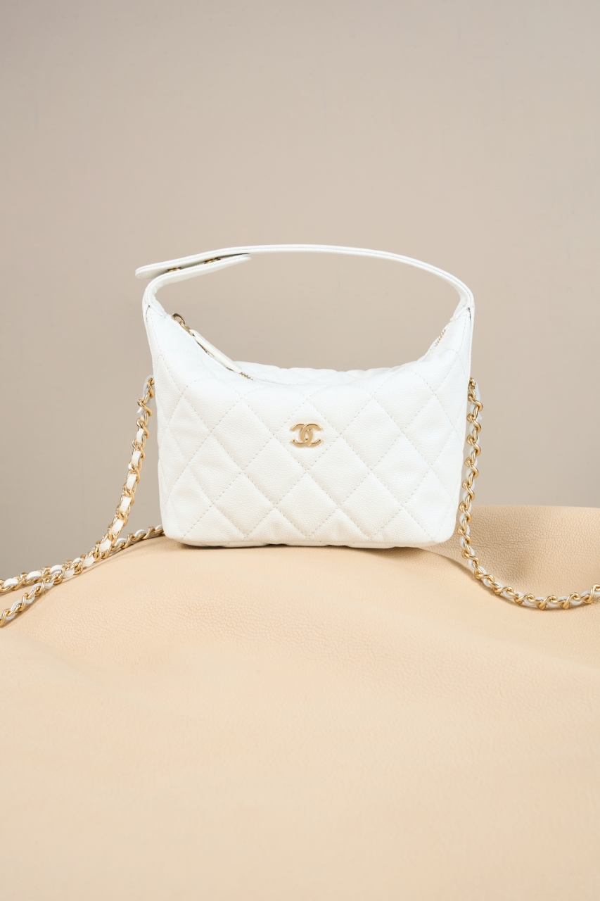 25C White Lychee Leather & Lunch Box Bag
