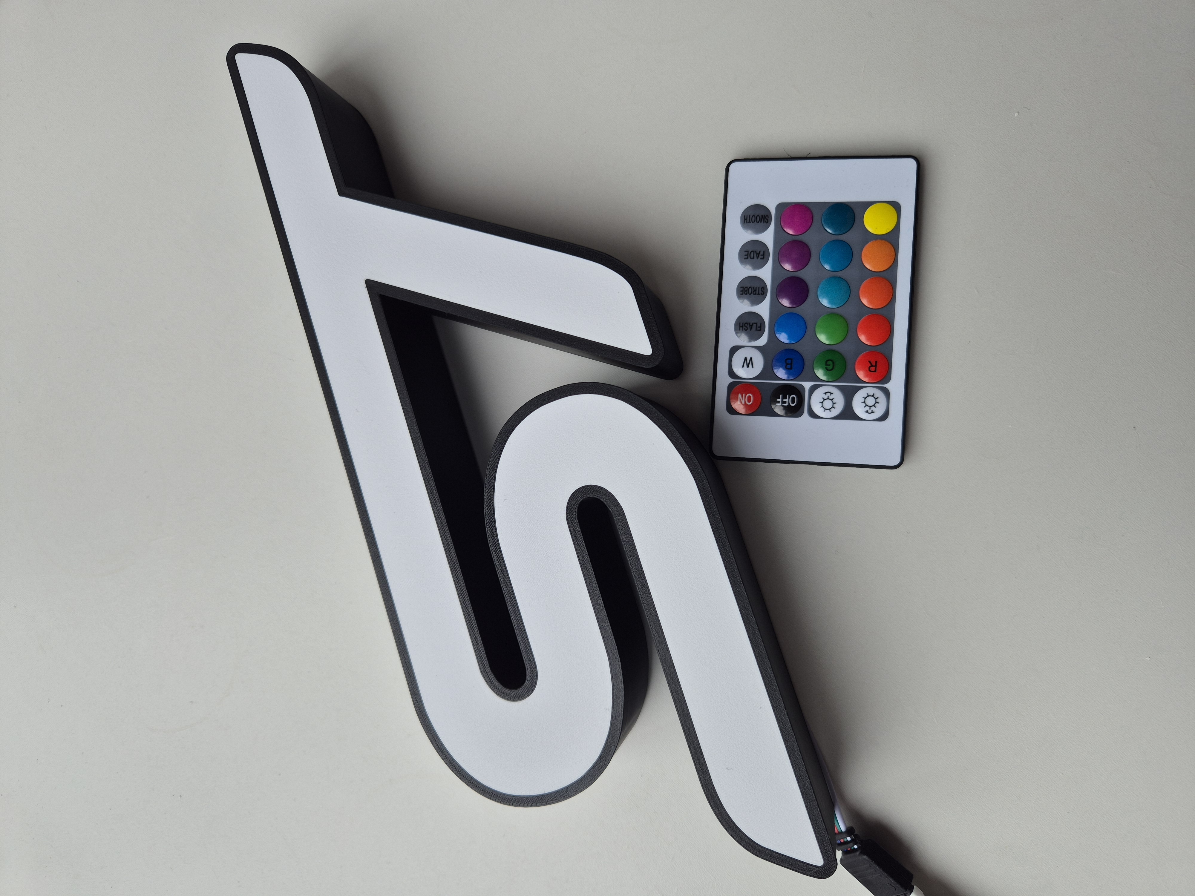 ST Logo Lightbox