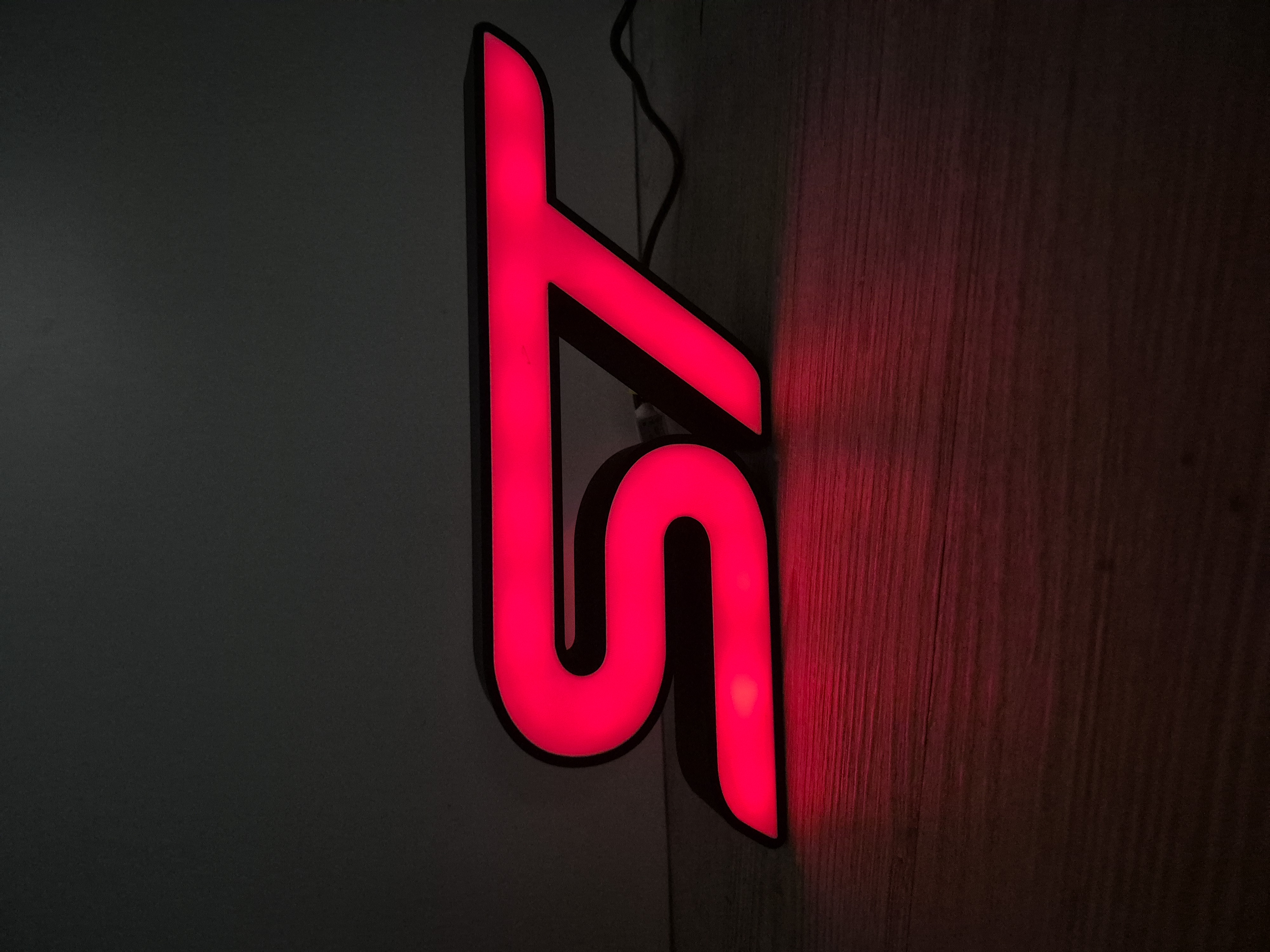 ST Logo Lightbox - Image 1
