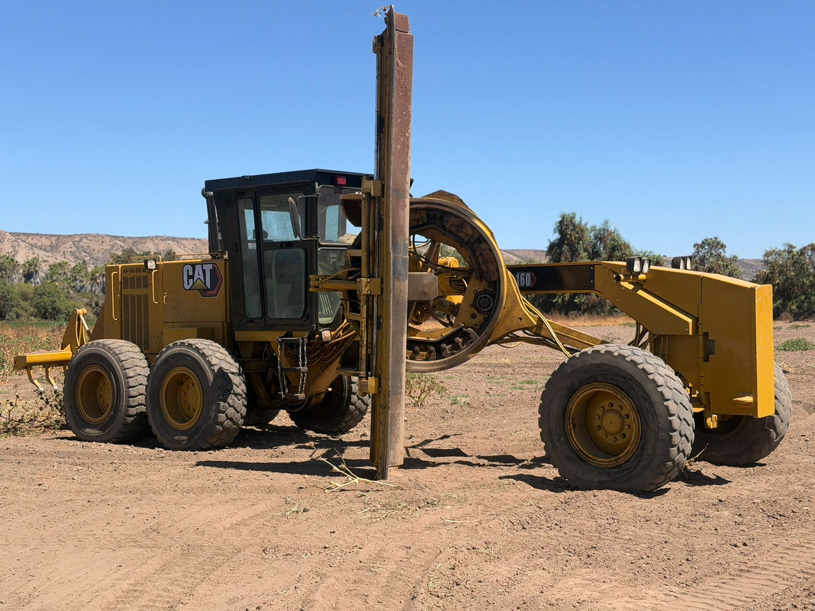 2000 Caterpillar 160H