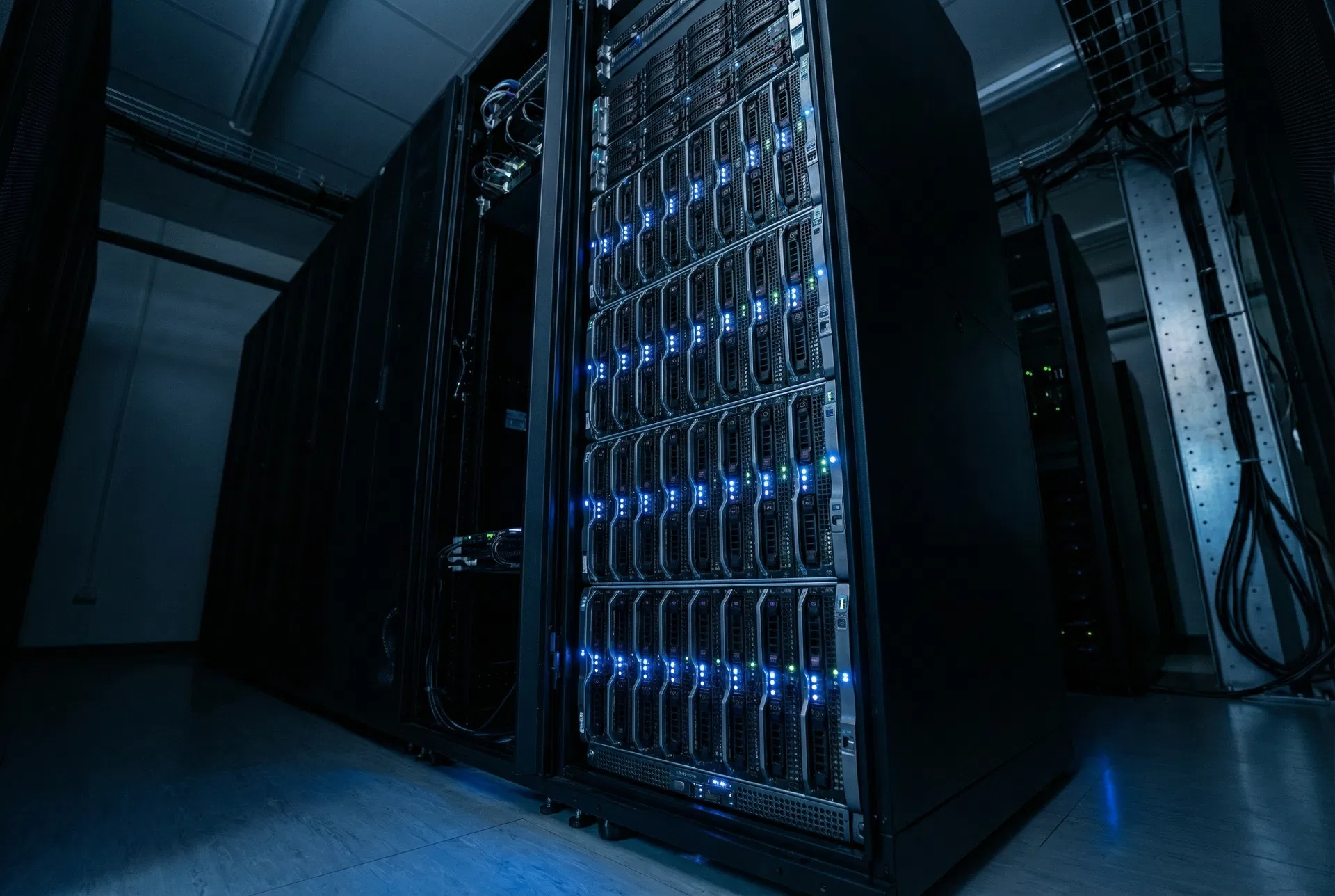 Private dedicated server infrastructure
