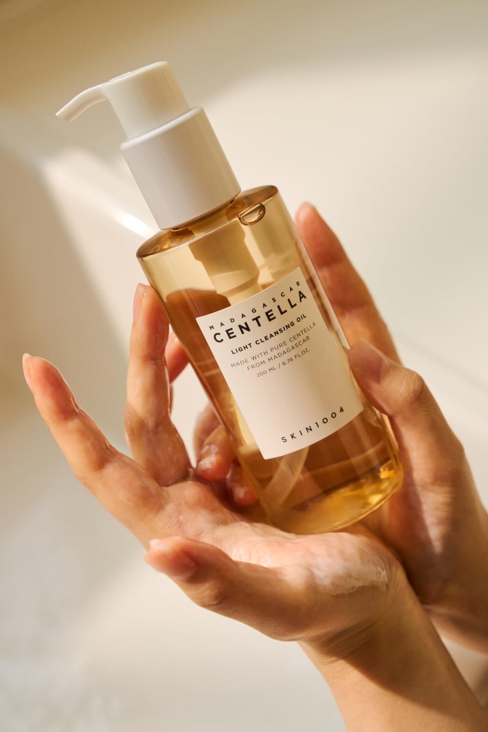 SKIN1004 Madagascar Centella Light Cleansing Oil 6.76 fl.oz, 200ml 2
