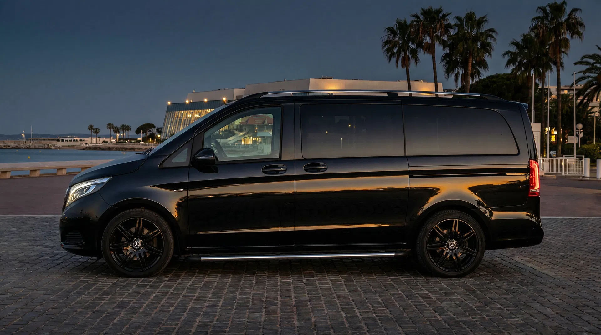 Mercedes-Benz Classe V / Vito - Chauffeur privé VTC Cannes - Van Premium