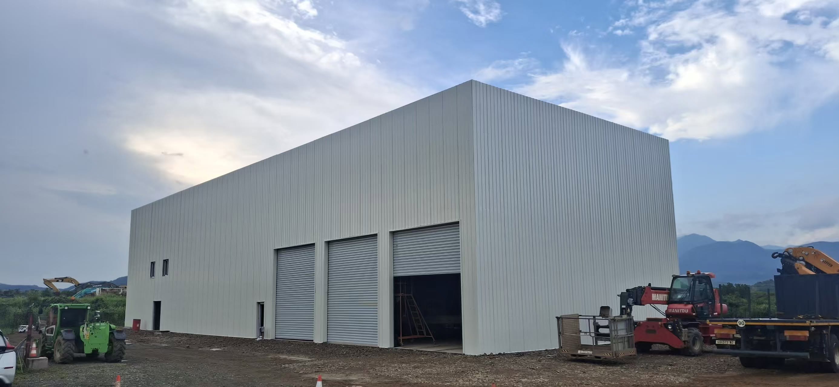 Another successful steel structure warehouse project completed in New Caledonia! 5