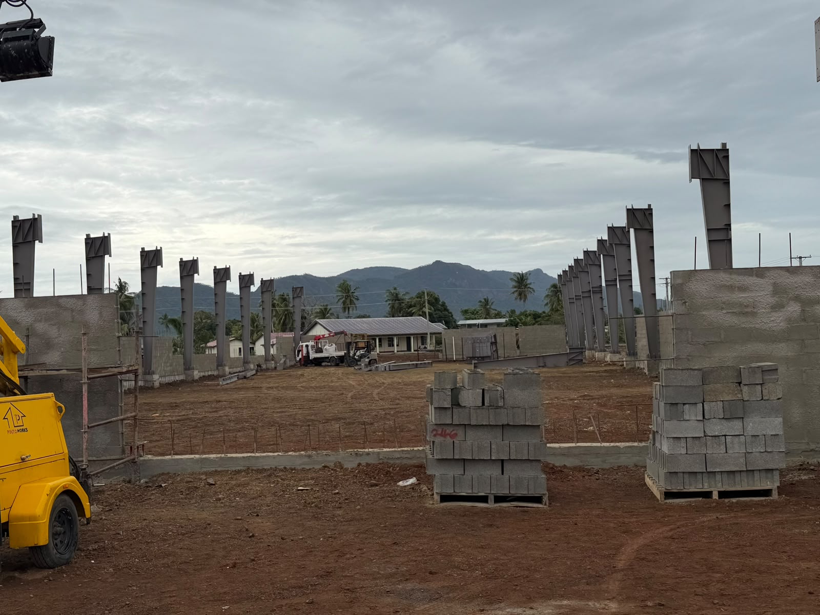 Steel Structure 4S Dealership Project in Fiji – Installation Progress 4