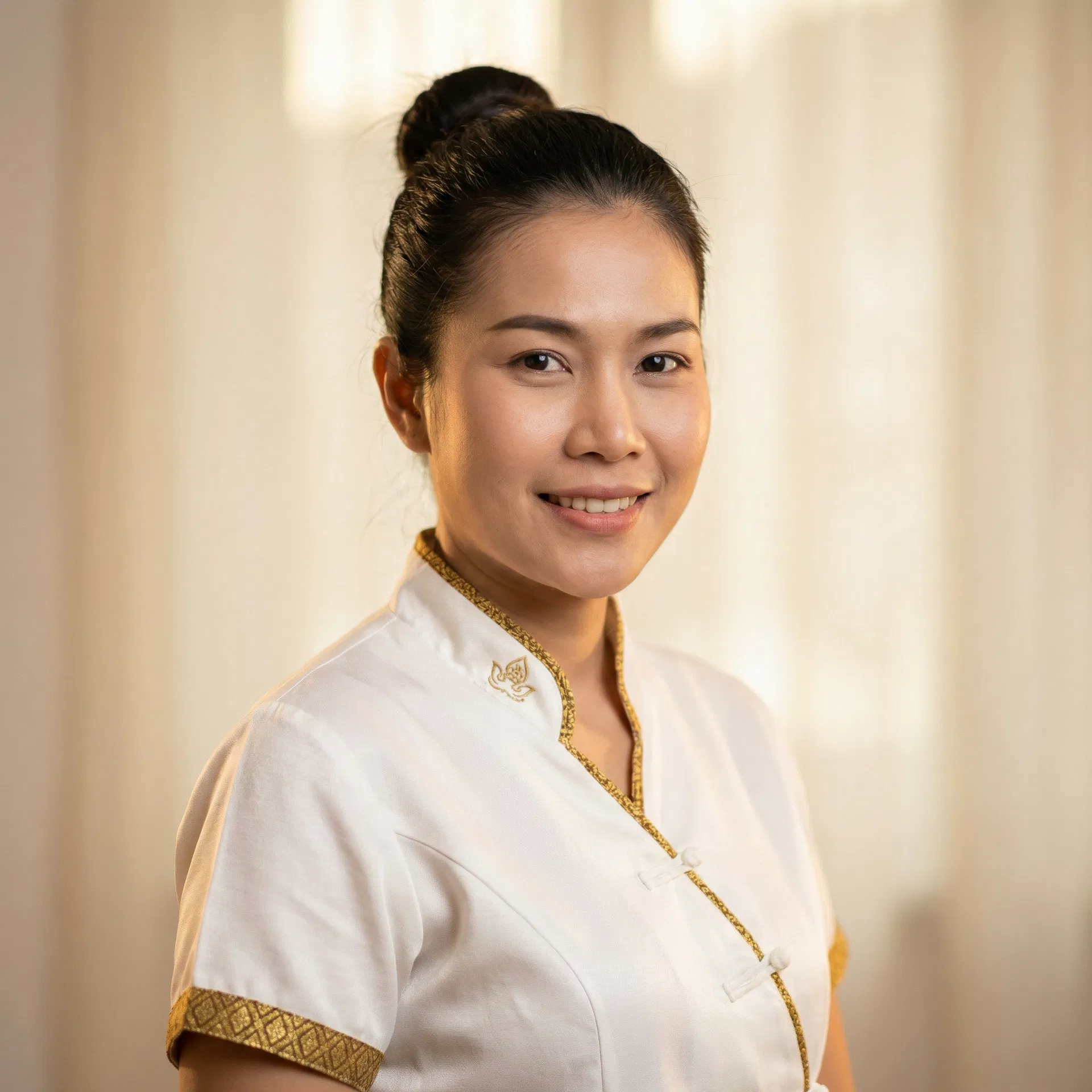 คุณนภา วงศ์สุวรรณ