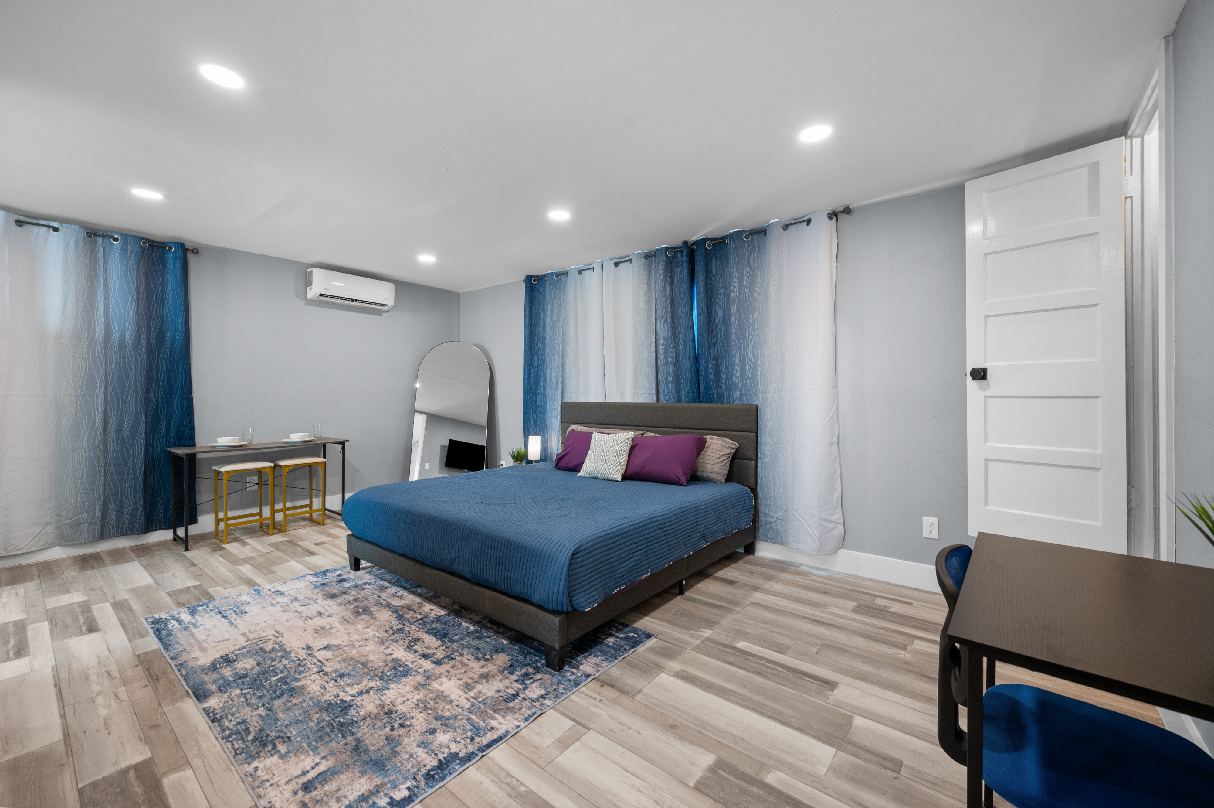 Audubon furnished apartment in Midtown, Houston TX