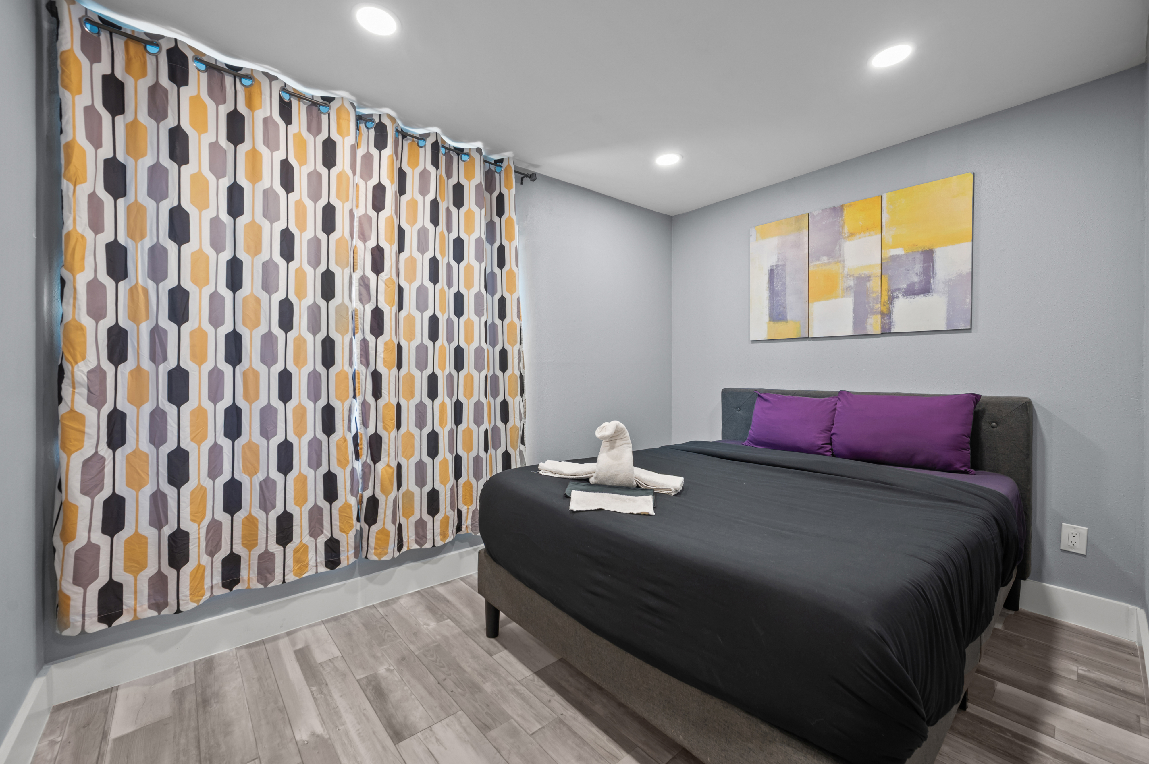 Graustark furnished apartment in Montrose, Houston TX