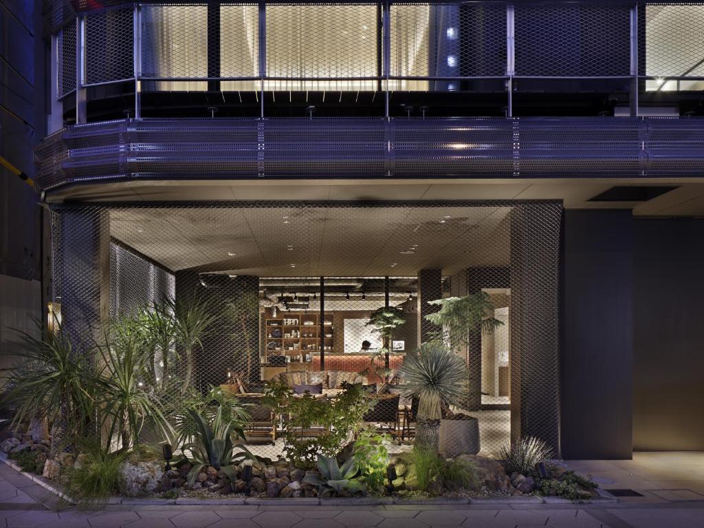 30 PIECES Namba — Lobby