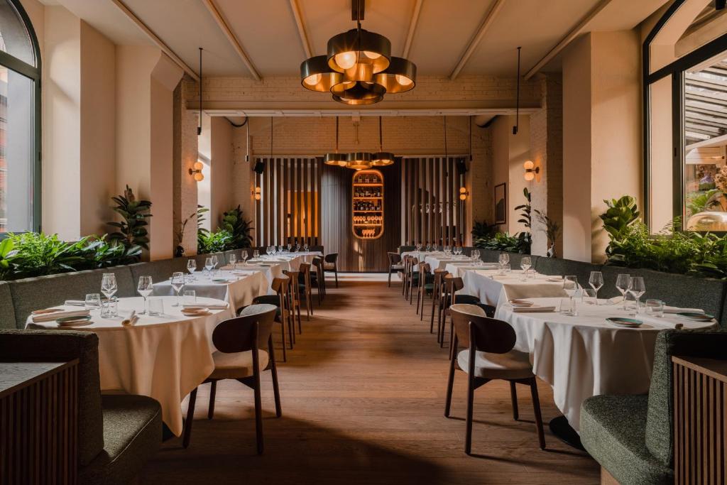 Aethos Milan — Pool