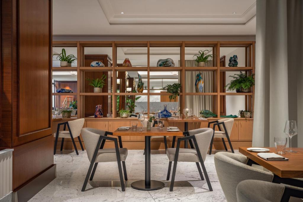 Almanac X Alcron Prague — Room