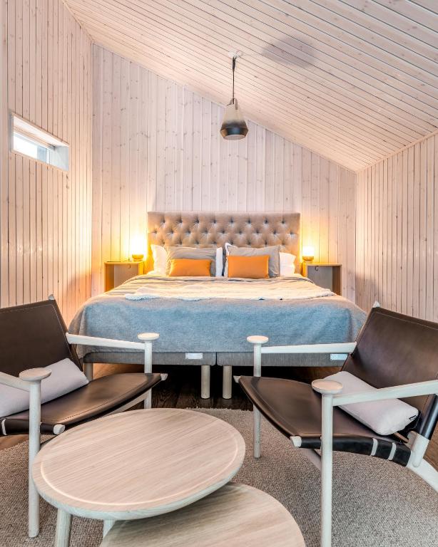 Arctic Bath — Room