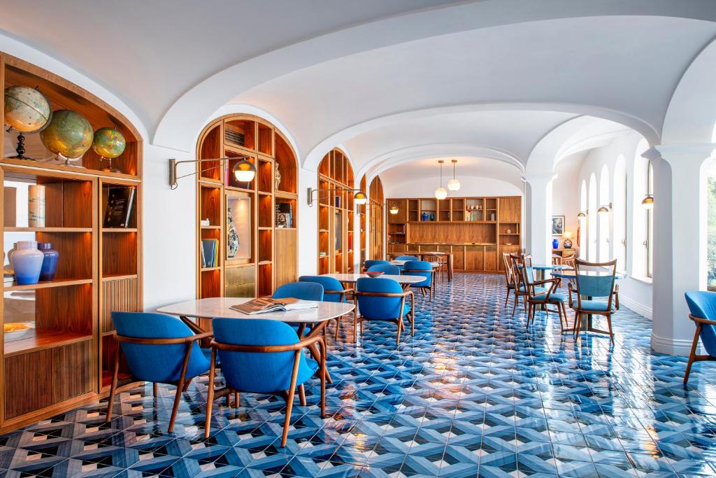 Borgo Santandrea — Pool