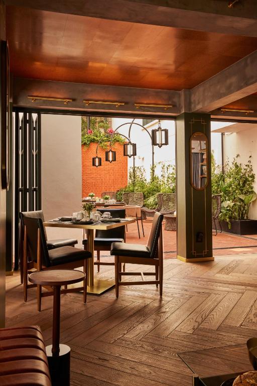 Campos Polanco — Room