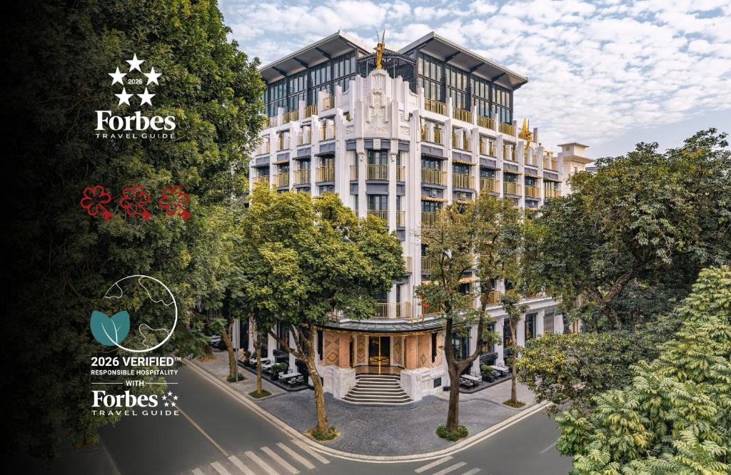 Capella Hanoi — Exterior