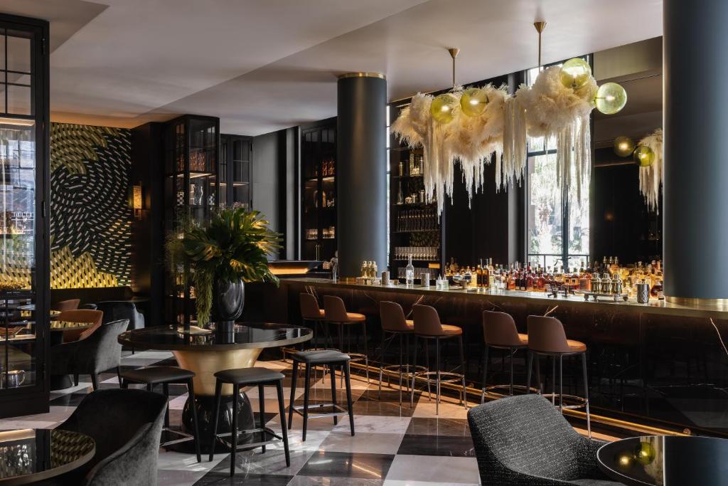 Capella Sydney — Pool