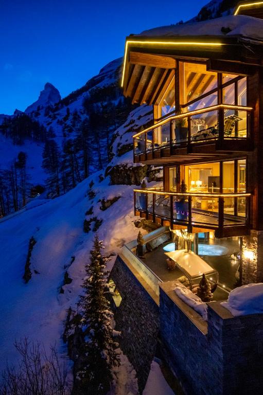 Chalet Zermatt Peak — Room