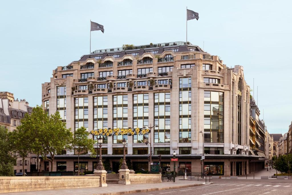 Cheval Blanc Paris — Exterior