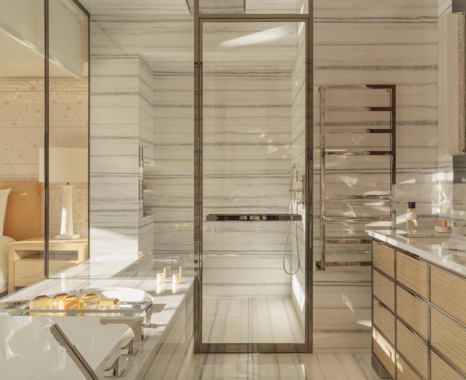 Cheval Blanc Paris — Pool