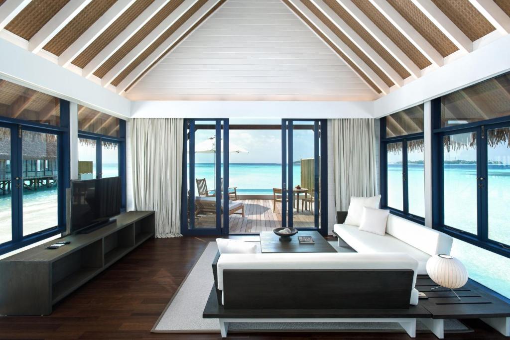 COMO Cocoa Island — Lobby
