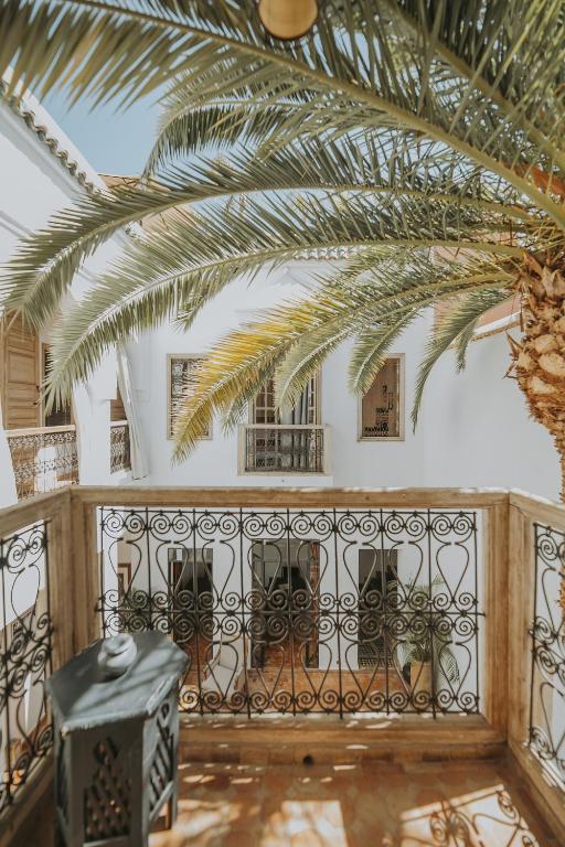 Dar Zelda — Exterior