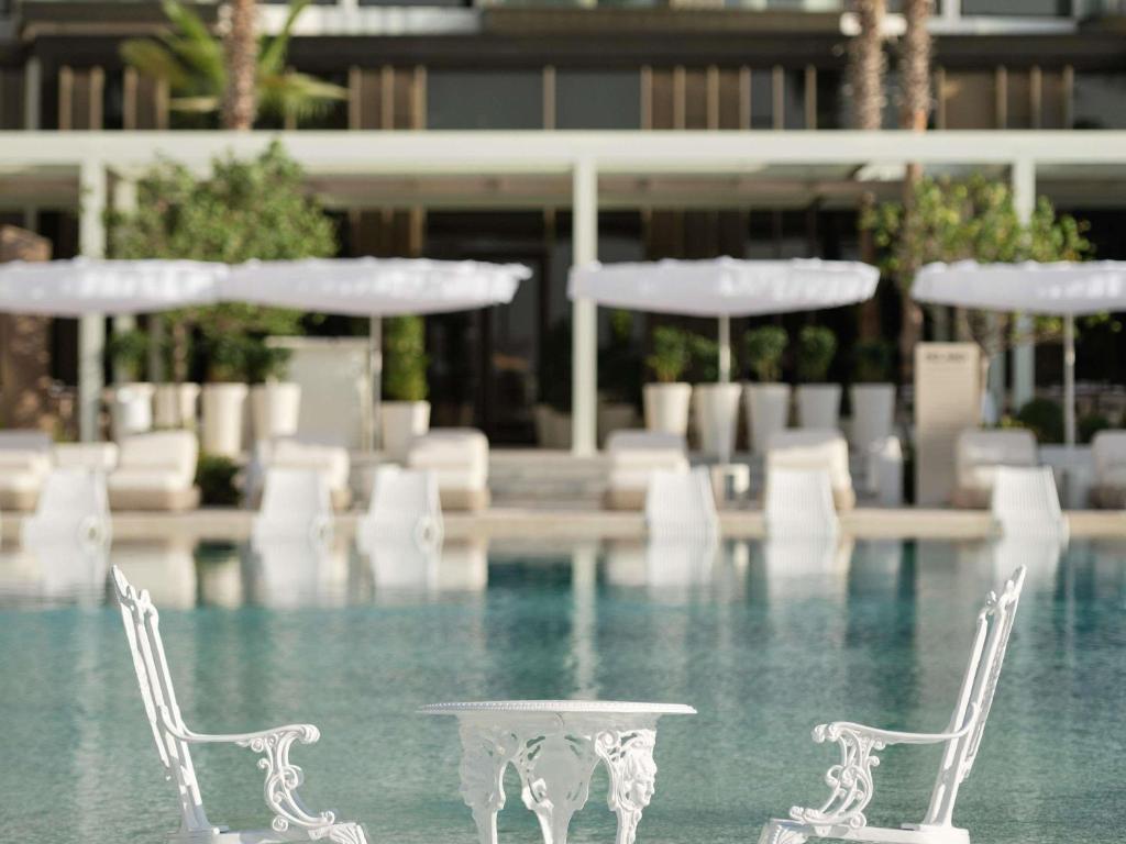 Delano Dubai at Bluewaters — Pool