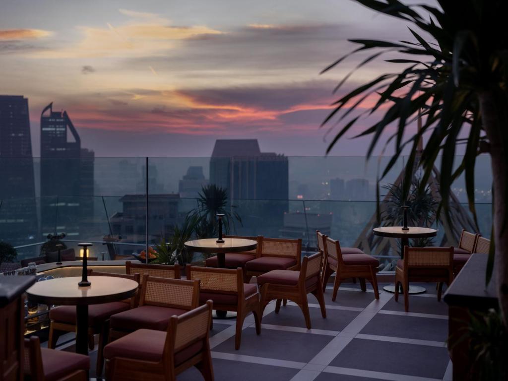 Dusit Thani Bangkok — Room