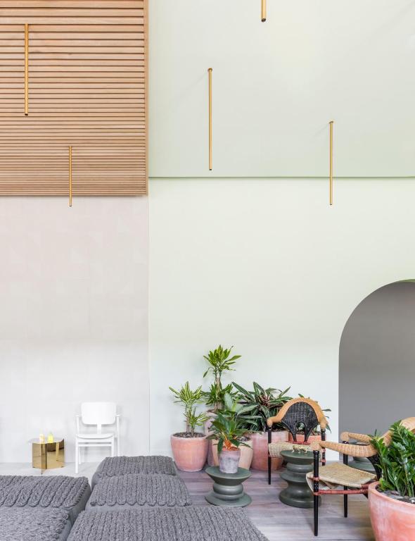 Eden Locke — Lobby