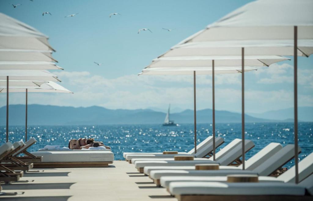 Four Seasons Astir Palace — Exterior