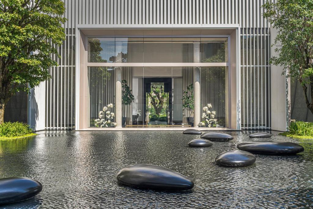 Four Seasons Bangkok at Chao Phraya — Room