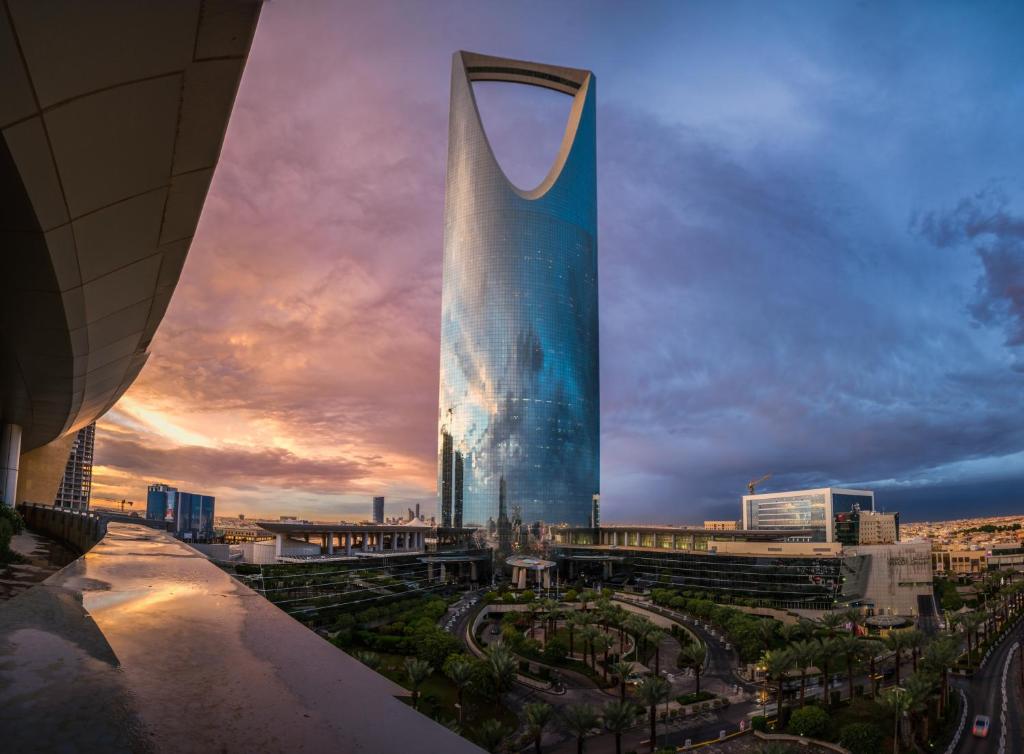 Four Seasons Hotel Riyadh — Exterior