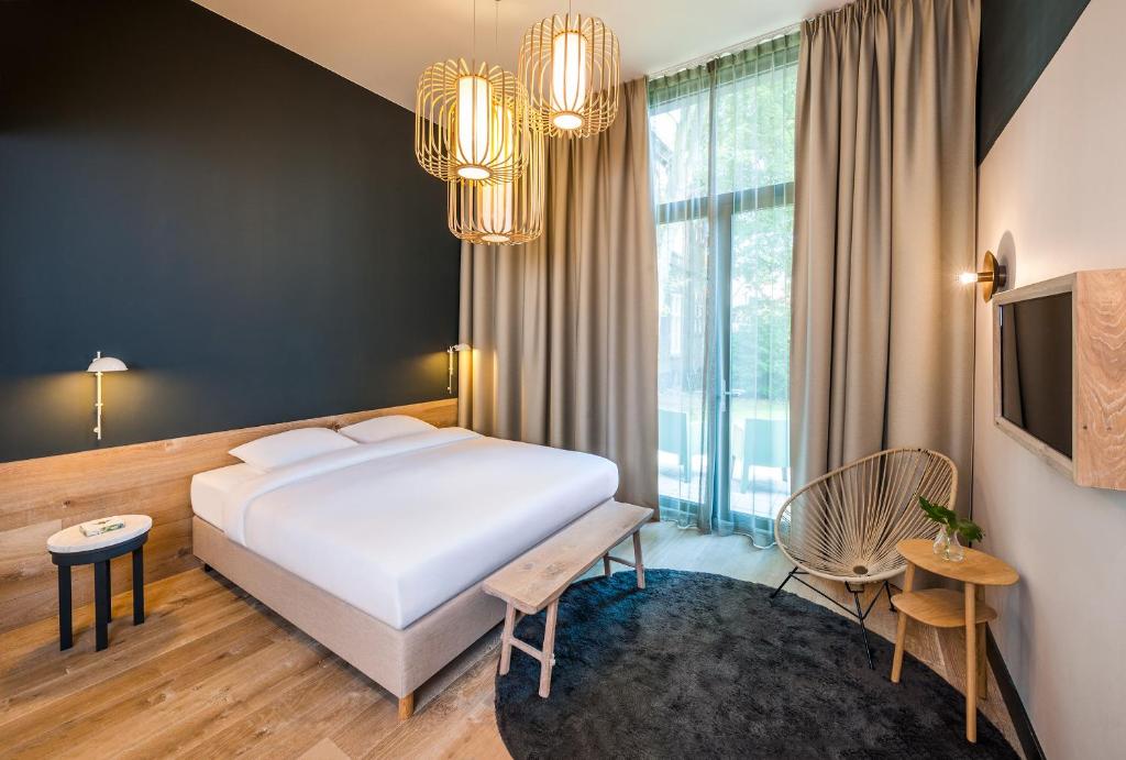 Hotel Arena — Room