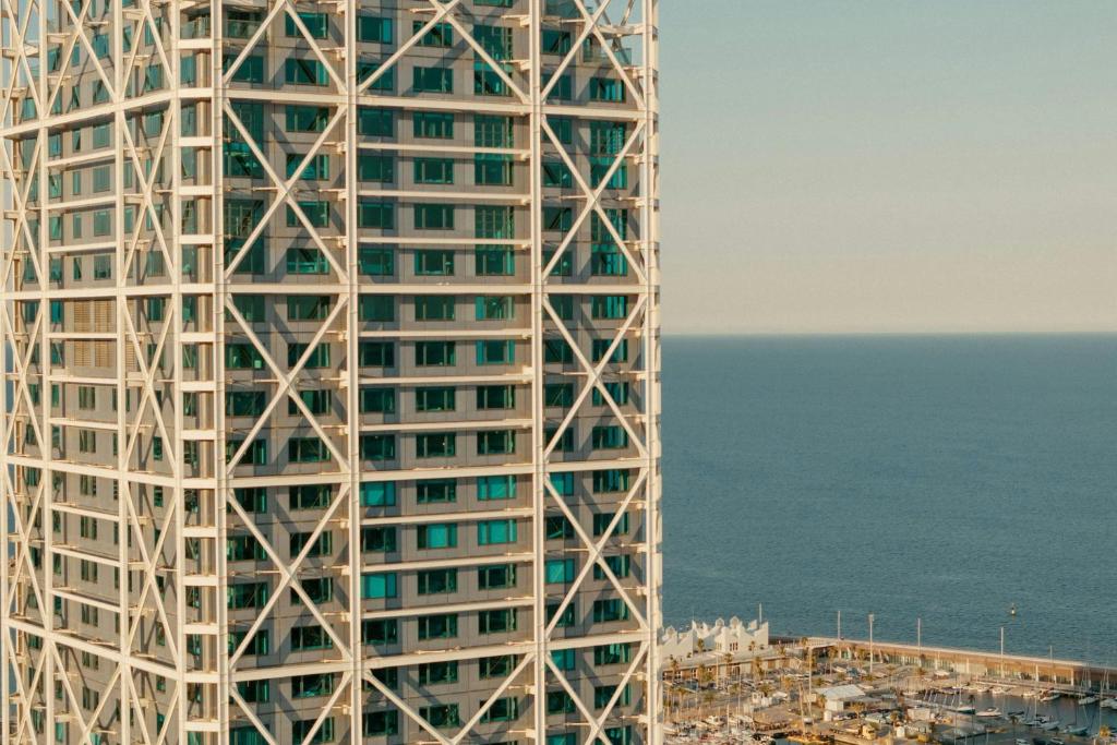 Hotel Arts Barcelona — Exterior