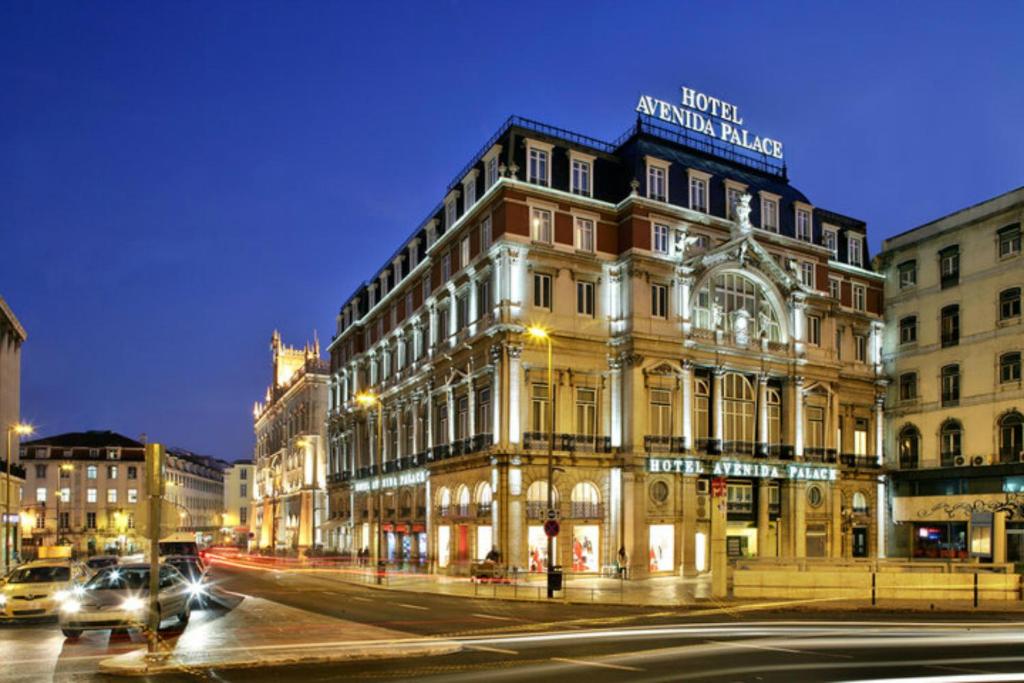 Hotel Avenida Palace — Exterior