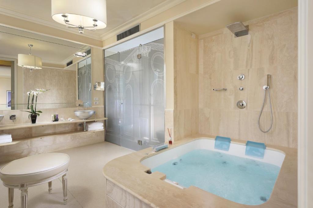 Hotel Brunelleschi — Pool