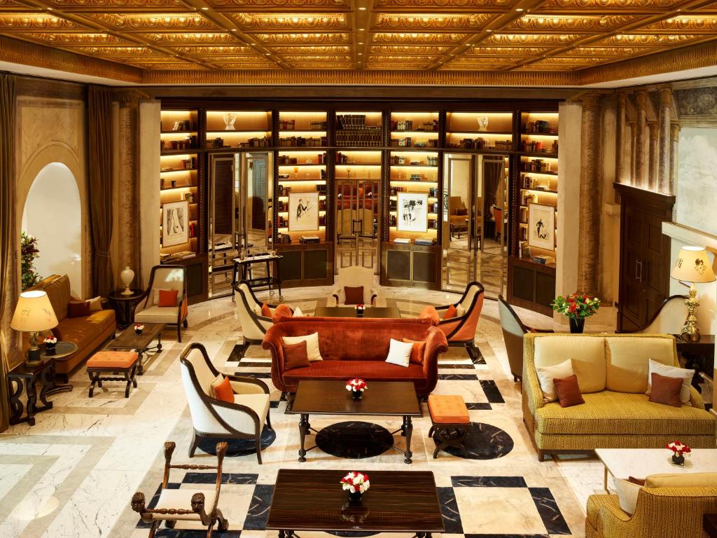 Hotel Eden — Lobby