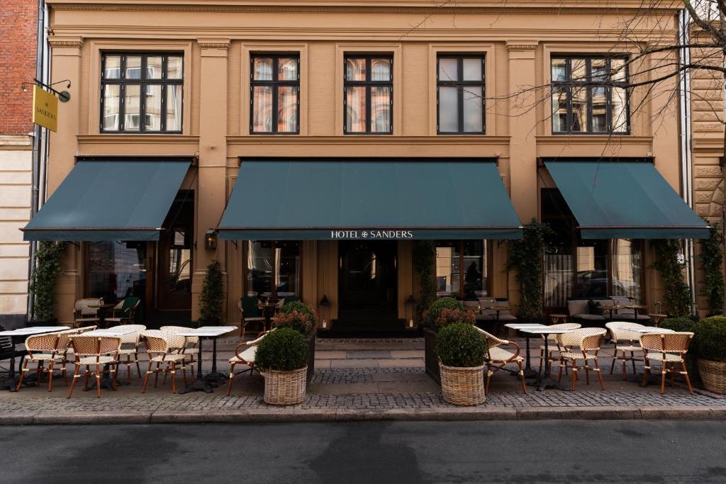 Hotel Sanders — Exterior