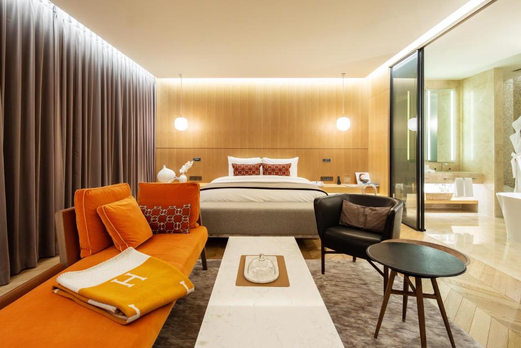 Hotel28 Myeongdong — Lobby