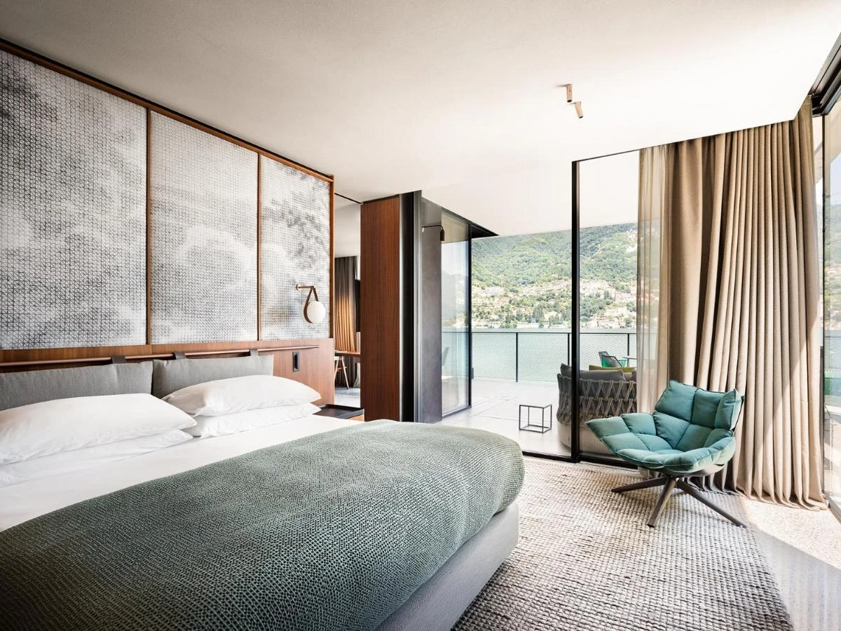 Il Sereno — Lobby