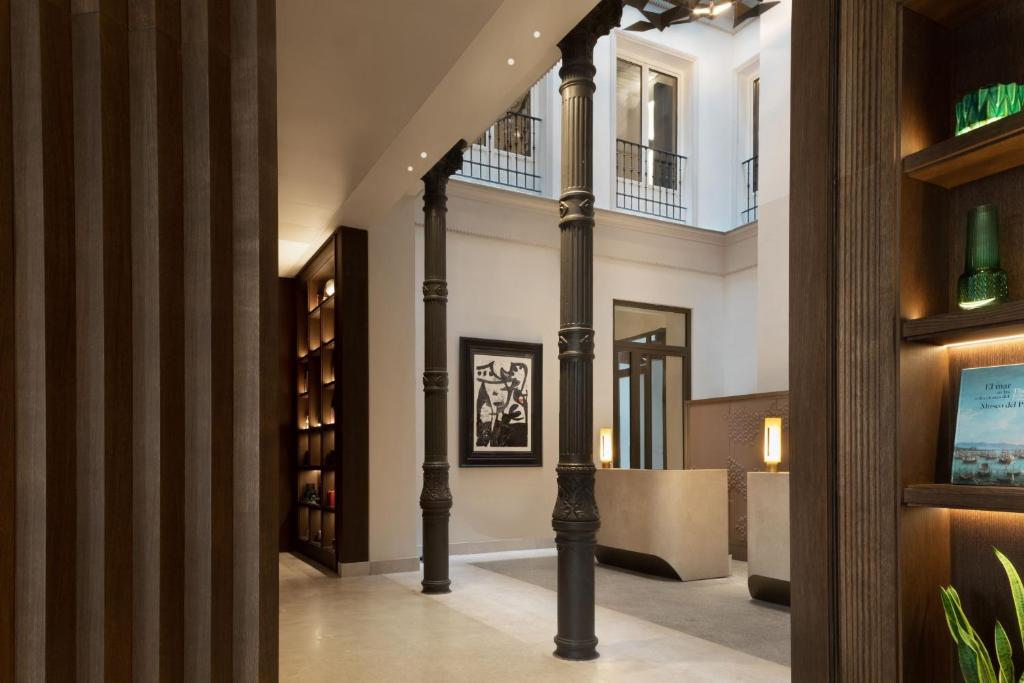 JW Marriott Hotel Madrid — Room
