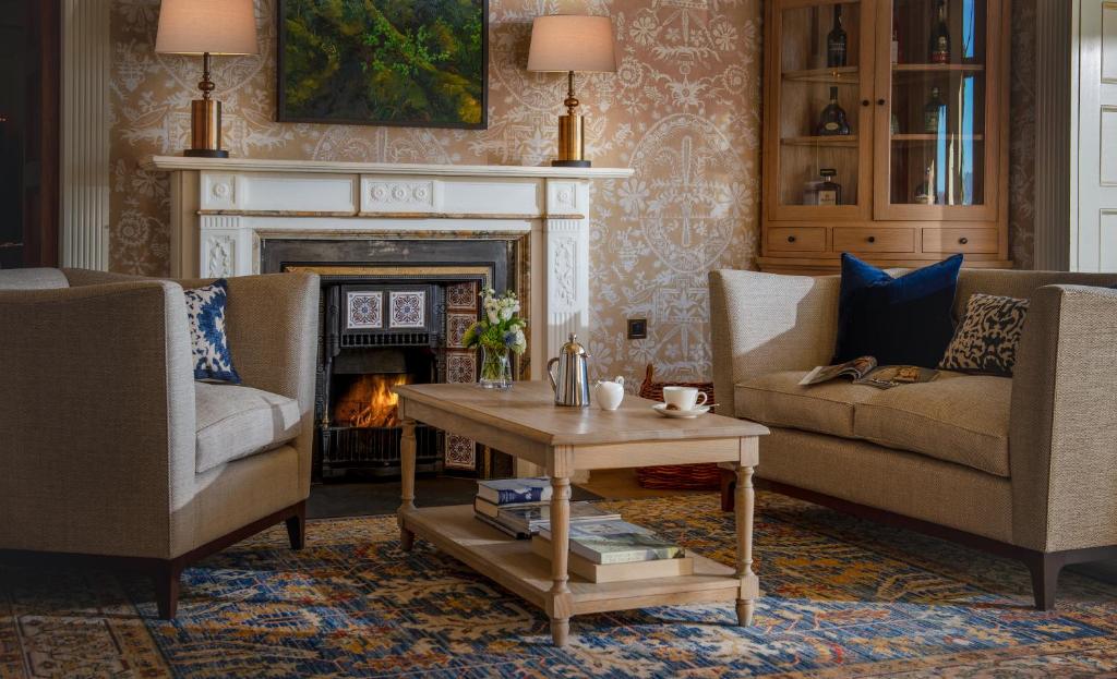 Langdale Chase Hotel — Room