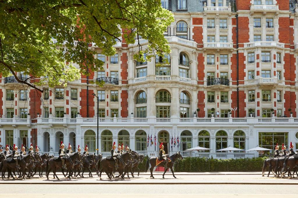 Mandarin Oriental Hyde Park — Exterior