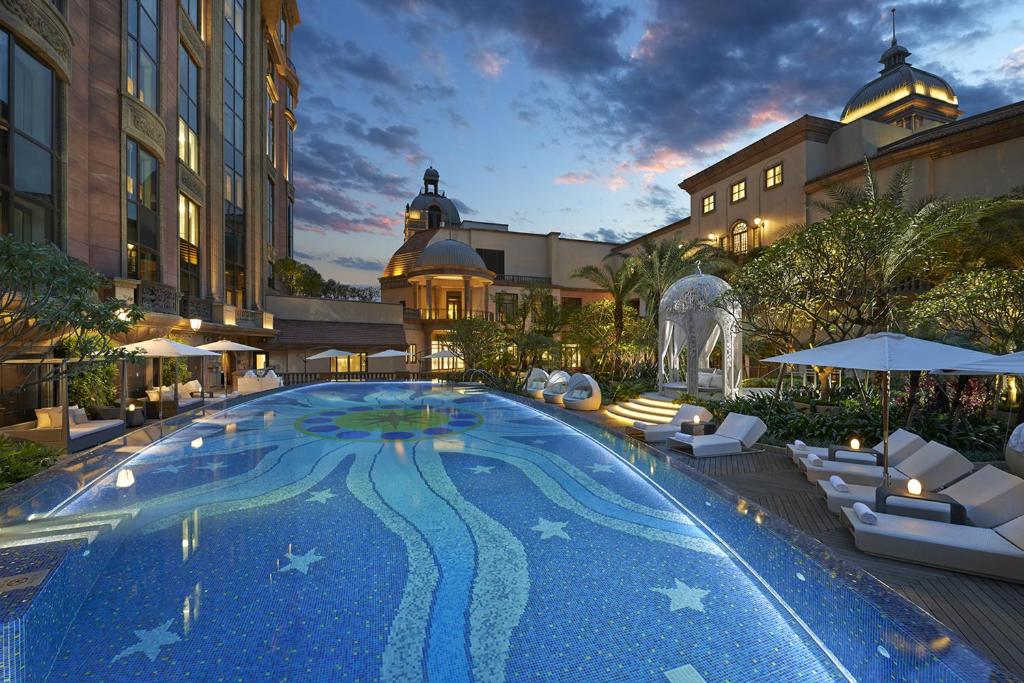 Mandarin Oriental Taipei — Room